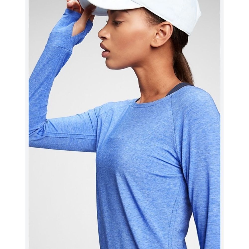 Zella Women's Heather Blue Long Sleeve With Thumbholes